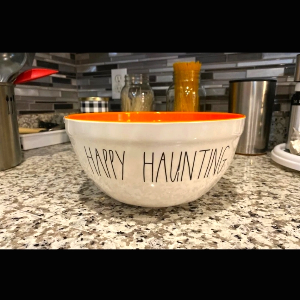 Big RAE DUNN mixing bowl, Happy Haunting  🎃